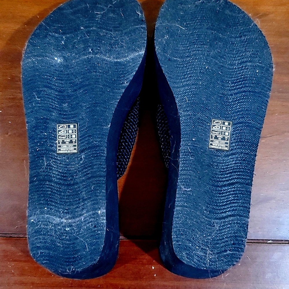 Black Rocket Dog Foam Platform Sandals - Picture 6 of 7